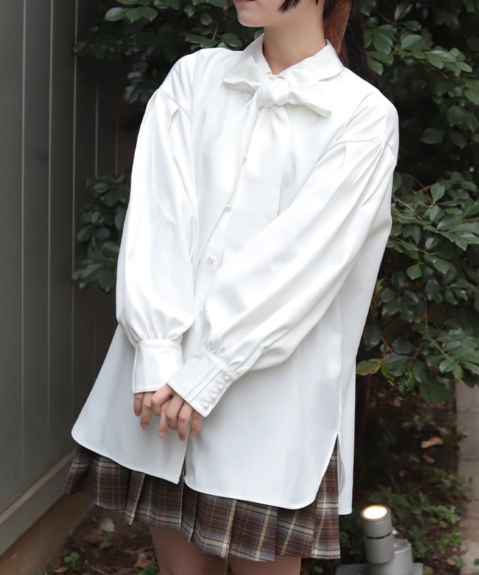 Volume Sleeve Ribbon Shirt